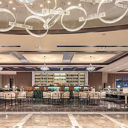 Hotel Grand Harilton 3*