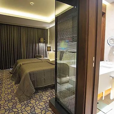 Hotel Grand Harilton